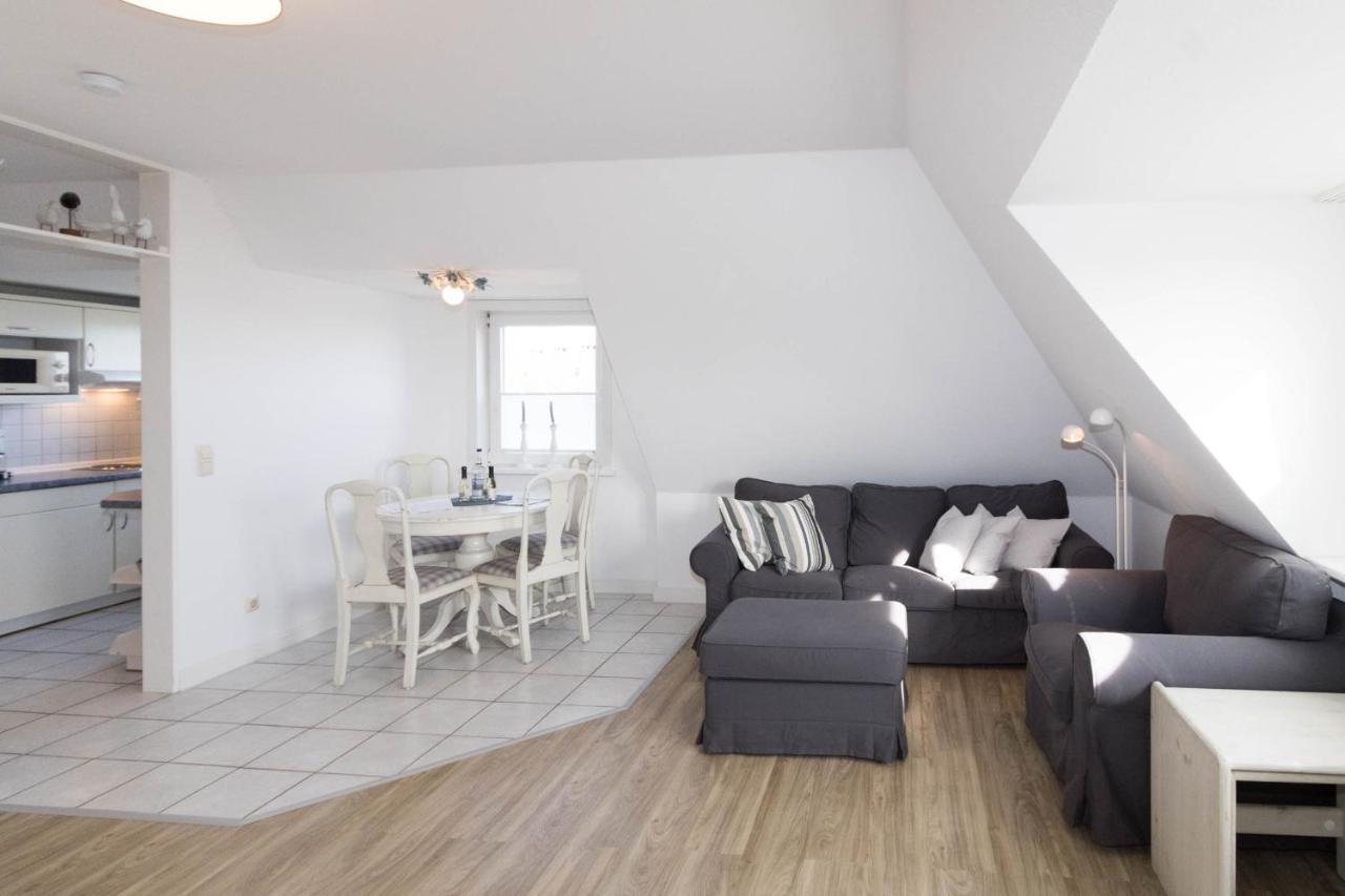 Hues Auert Tharep, 1 Apartment